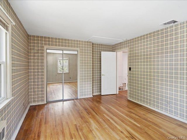 100 Bayberry Avenue, Garden City, NY 11530