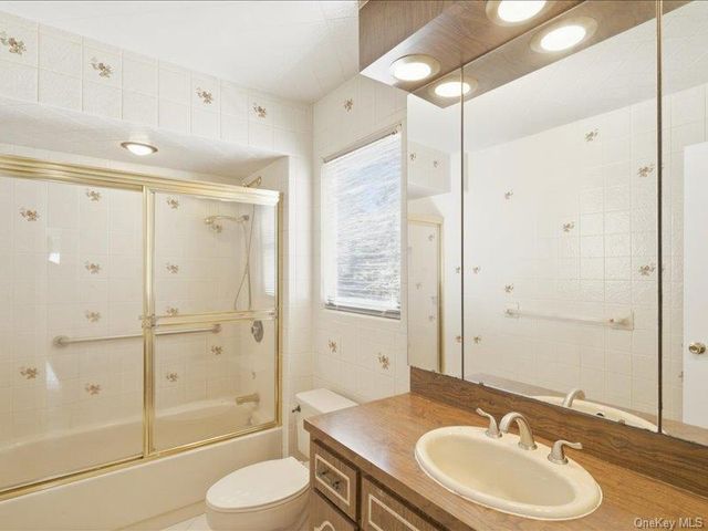 100 Bayberry Avenue, Garden City, NY 11530