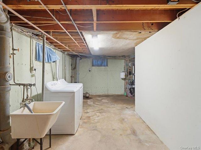 100 Bayberry Avenue, Garden City, NY 11530