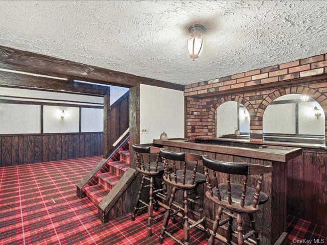 100 Bayberry Avenue, Garden City, NY 11530