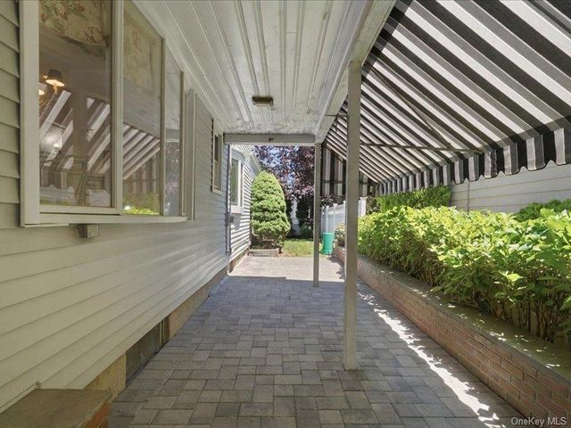 100 Bayberry Avenue, Garden City, NY 11530