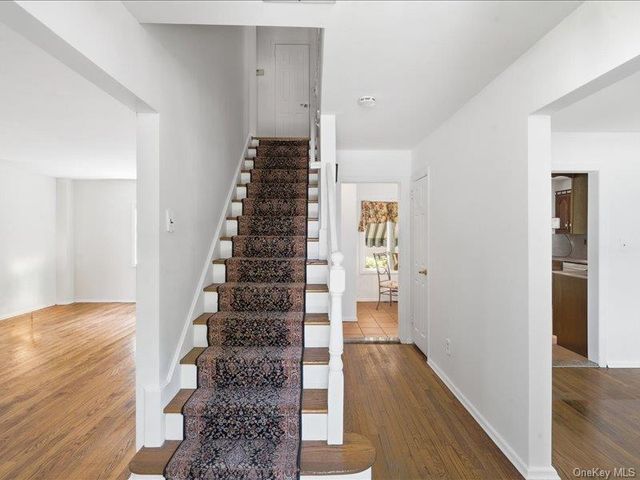 100 Bayberry Avenue, Garden City, NY 11530