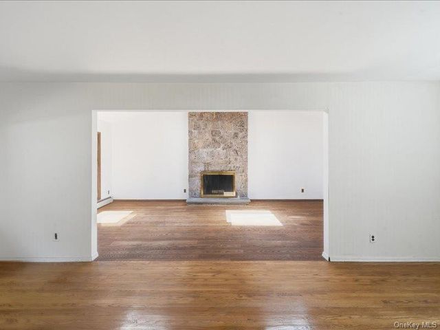 100 Bayberry Avenue, Garden City, NY 11530