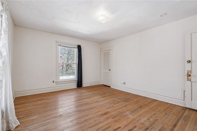 322 W College Blvd, Mt Vernon, IA 52314