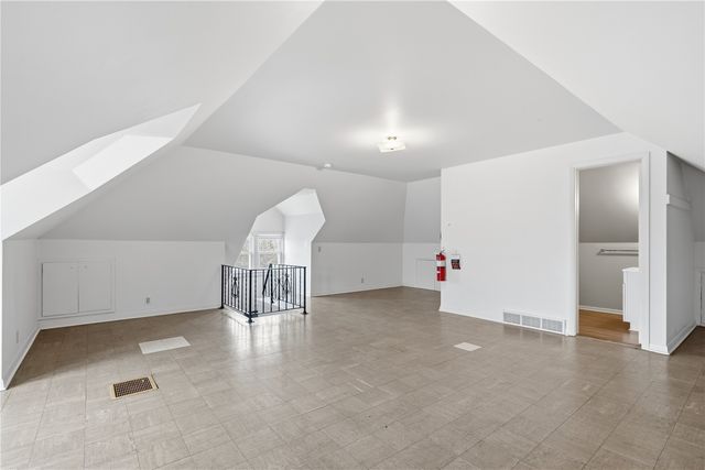 322 W College Blvd, Mt Vernon, IA 52314