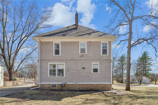 322 W College Blvd, Mt Vernon, IA 52314