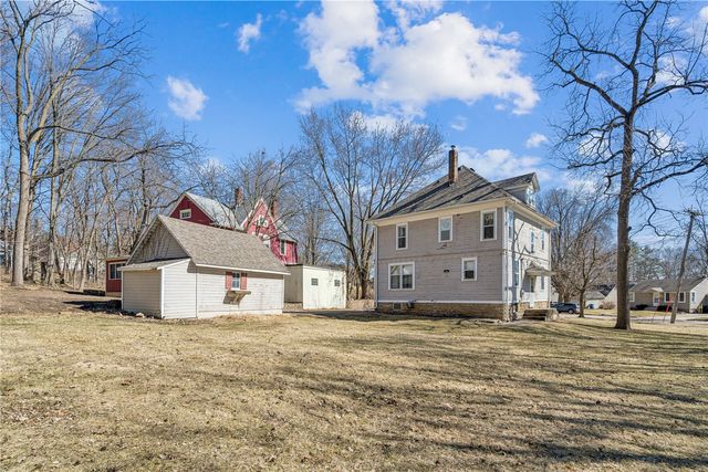 322 W College Blvd, Mt Vernon, IA 52314