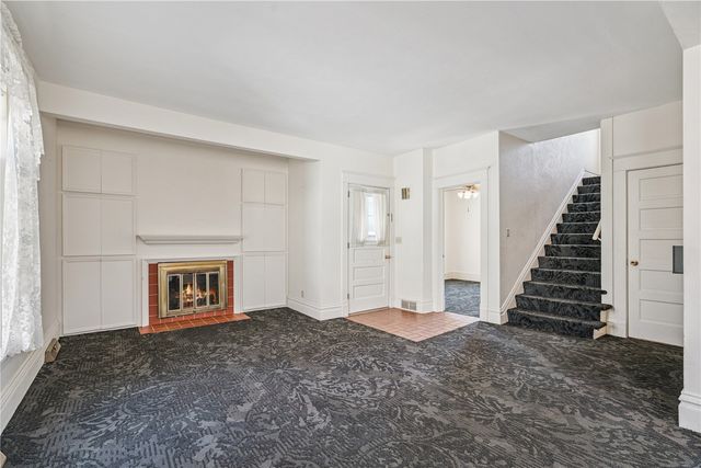 322 W College Blvd, Mt Vernon, IA 52314