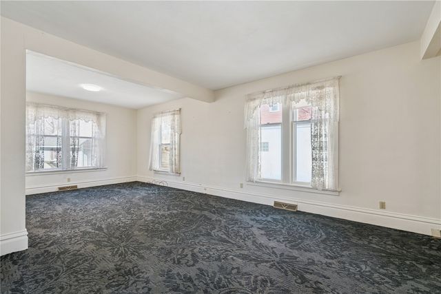 322 W College Blvd, Mt Vernon, IA 52314