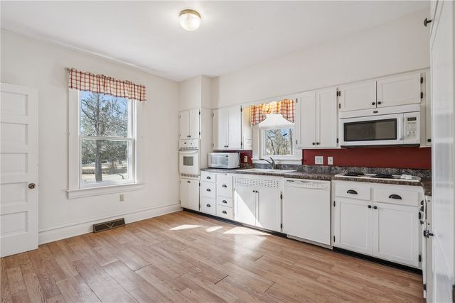 322 W College Blvd, Mt Vernon, IA 52314