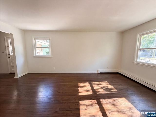 616 River Road, Teaneck, NJ 07666