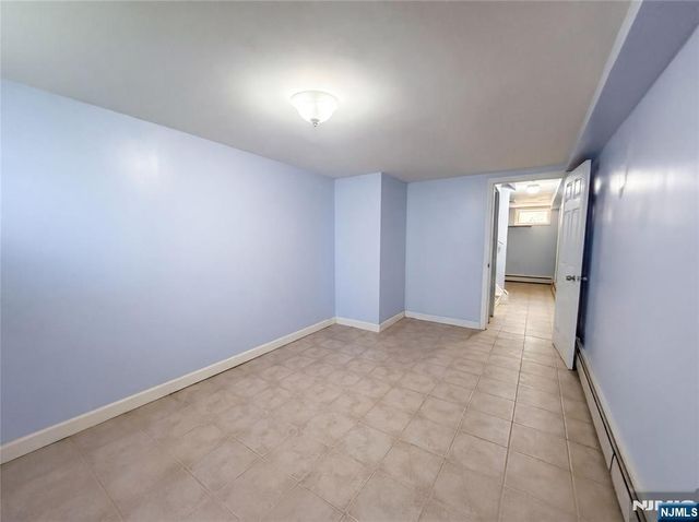 616 River Road, Teaneck, NJ 07666