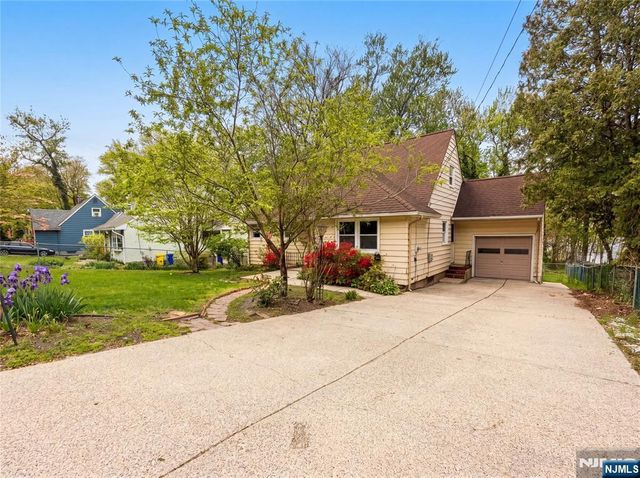 616 River Road, Teaneck, NJ 07666