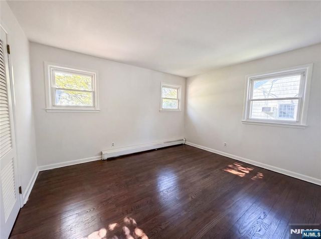 616 River Road, Teaneck, NJ 07666