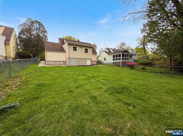 616 River Road, Teaneck, NJ 07666