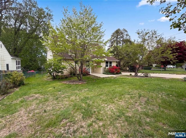 616 River Road, Teaneck, NJ 07666