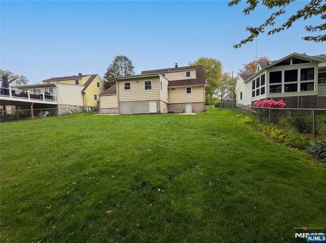 616 River Road, Teaneck, NJ 07666