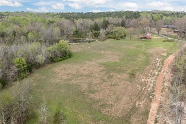 1759 McKelvy Rd, Camden, TN 38320