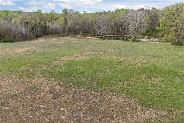 1759 McKelvy Rd, Camden, TN 38320