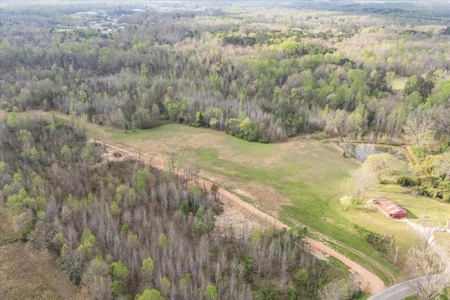 1759 McKelvy Rd, Camden, TN 38320