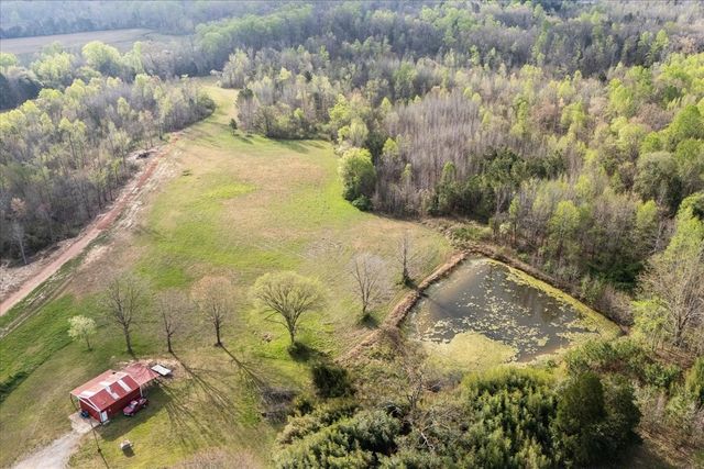 1759 McKelvy Rd, Camden, TN 38320