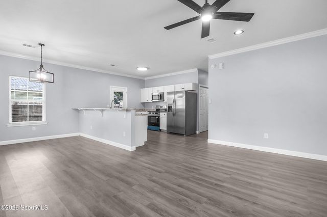 909 E 3rd Street, Darien, GA 31305