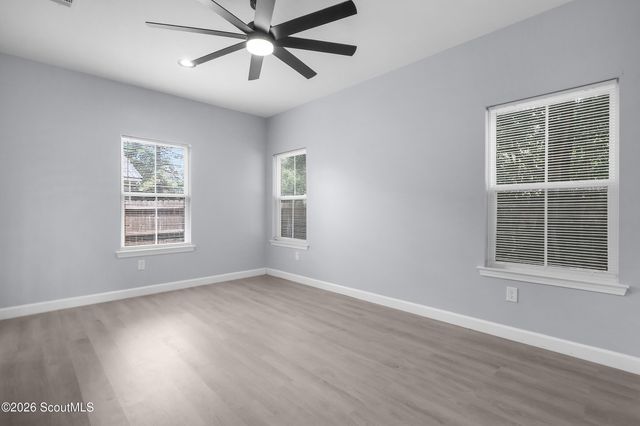 909 E 3rd Street, Darien, GA 31305