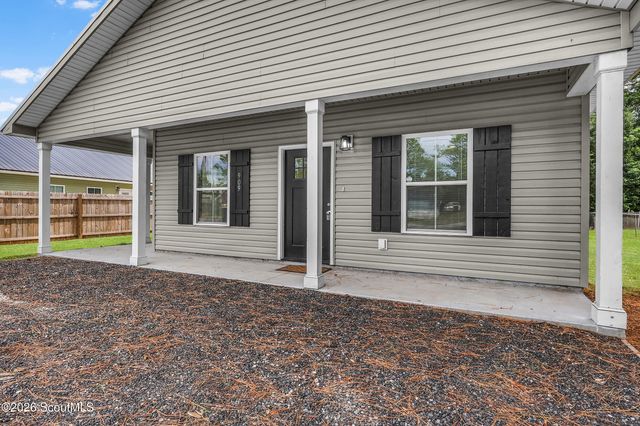 909 E 3rd Street, Darien, GA 31305