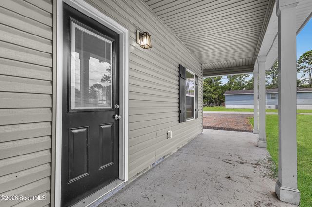 909 E 3rd Street, Darien, GA 31305