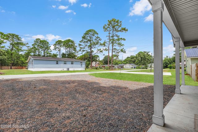 909 E 3rd Street, Darien, GA 31305