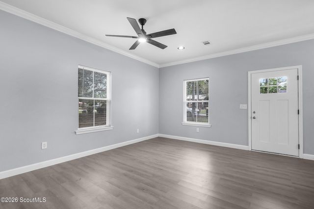 909 E 3rd Street, Darien, GA 31305