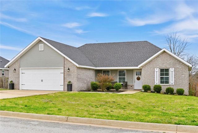 164 Parson Street, Huntsville, AR 72740