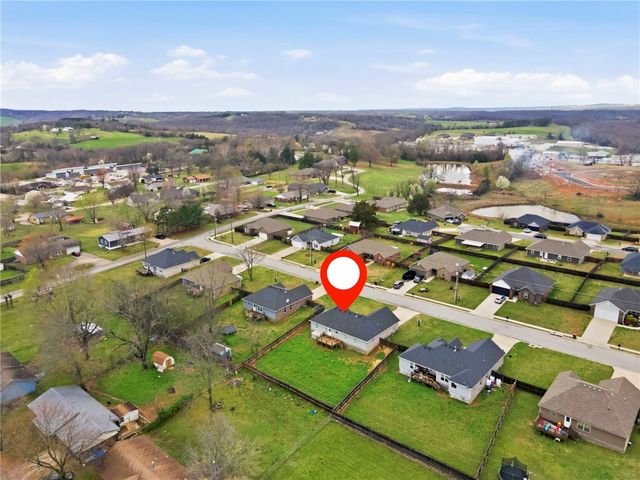 164 Parson Street, Huntsville, AR 72740