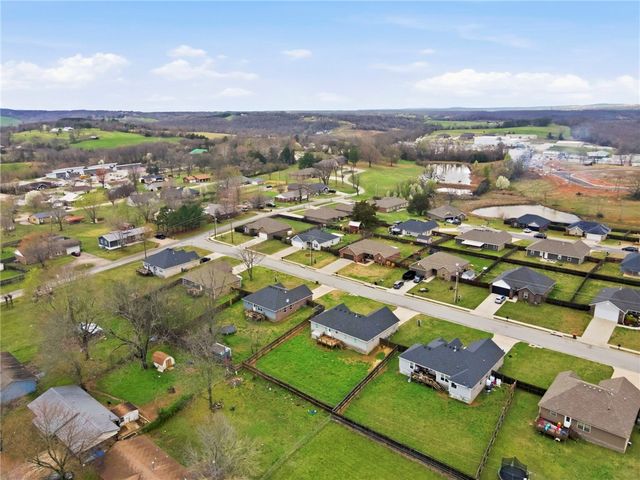 164 Parson Street, Huntsville, AR 72740