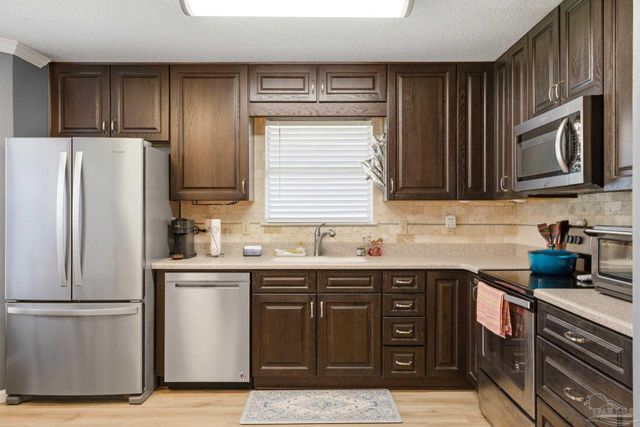 1917 Estival St, Ft Walton Beach, FL 32547