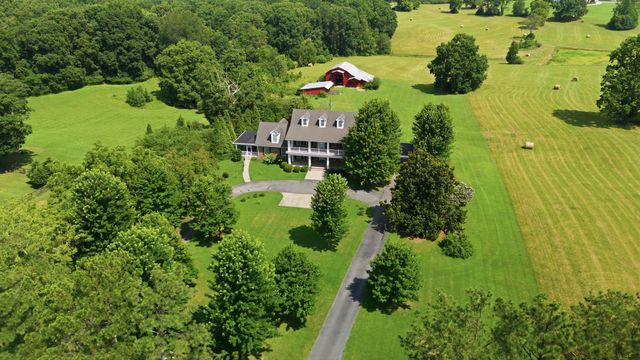 444 Old Pond Lane, Dickson, TN 37055