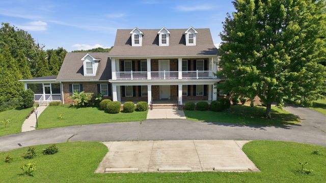 444 Old Pond Lane, Dickson, TN 37055