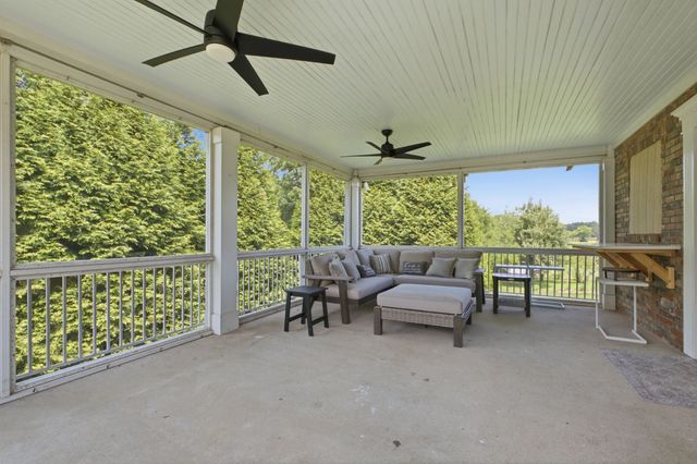 444 Old Pond Lane, Dickson, TN 37055