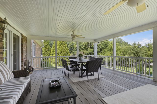 444 Old Pond Lane, Dickson, TN 37055