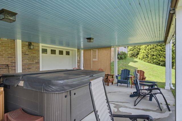 444 Old Pond Lane, Dickson, TN 37055