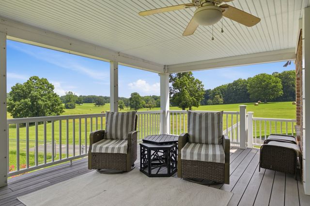 444 Old Pond Lane, Dickson, TN 37055