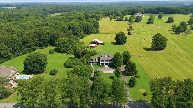 444 Old Pond Lane, Dickson, TN 37055
