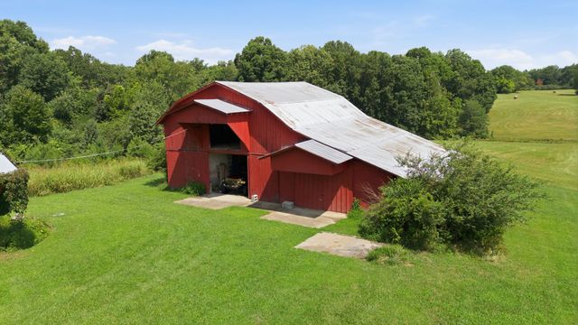 444 Old Pond Lane, Dickson, TN 37055