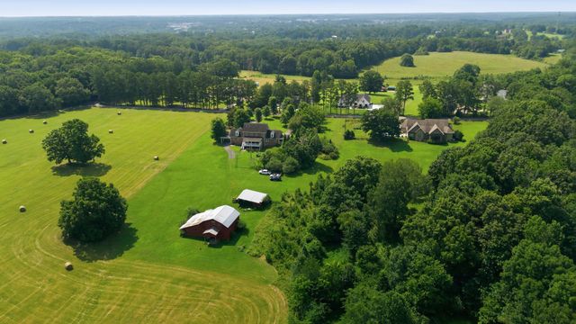 444 Old Pond Lane, Dickson, TN 37055