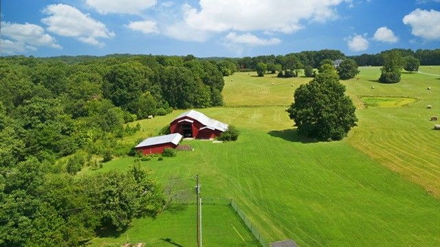 444 Old Pond Lane, Dickson, TN 37055