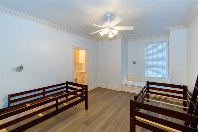 1921 Caroline Ave, Alice, TX 78332