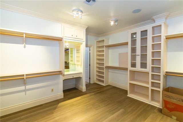 1921 Caroline Ave, Alice, TX 78332