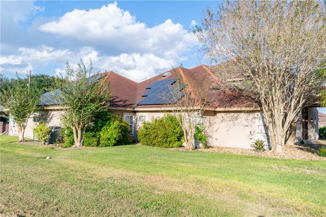 1921 Caroline Ave, Alice, TX 78332