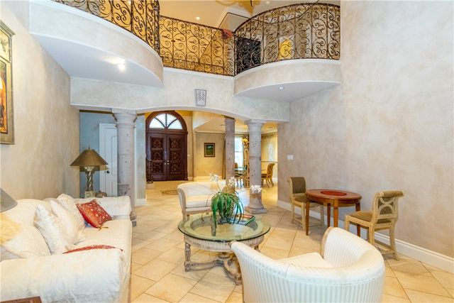 1921 Caroline Ave, Alice, TX 78332