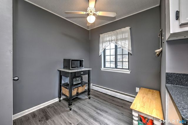 110 Foxwood Close 110, Milford, CT 06461